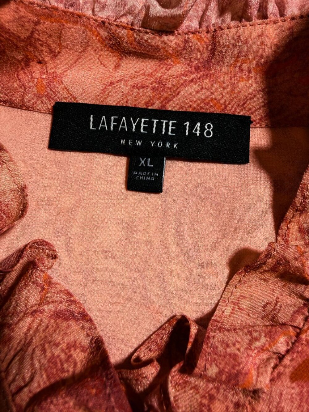 Lafayette 148 New York 100% Silk Blouse Ruffled Bottom Pleated Front and Back XL - Picture 14 of 16